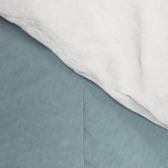 White Flower Pattern_05 Comforter Gallery Image 4