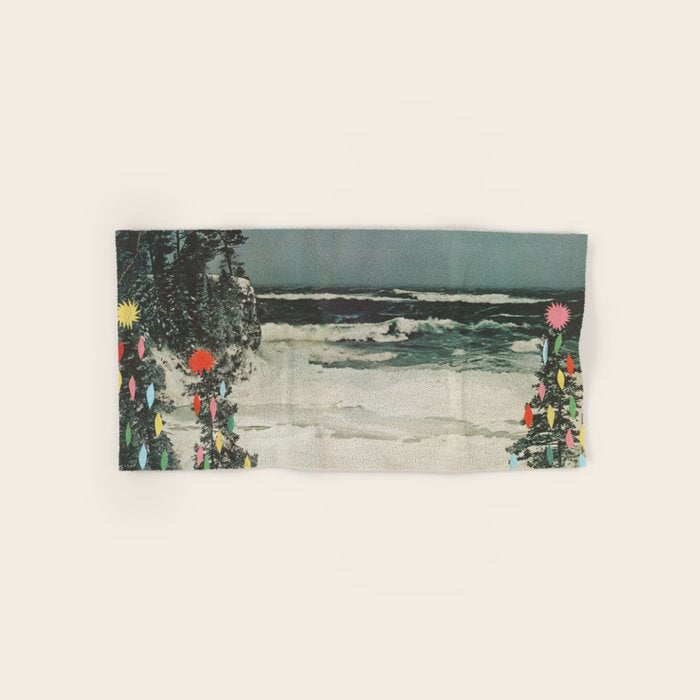 Christmas Beach Bath Towel Gallery Image 1