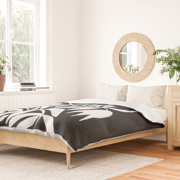 Triple Lip Vining Tulip ii Duvet Cover Gallery Image 2