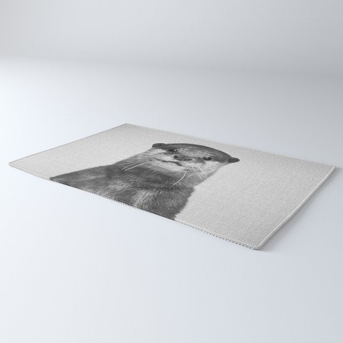 Otter - Black & White Rug Gallery Image 3