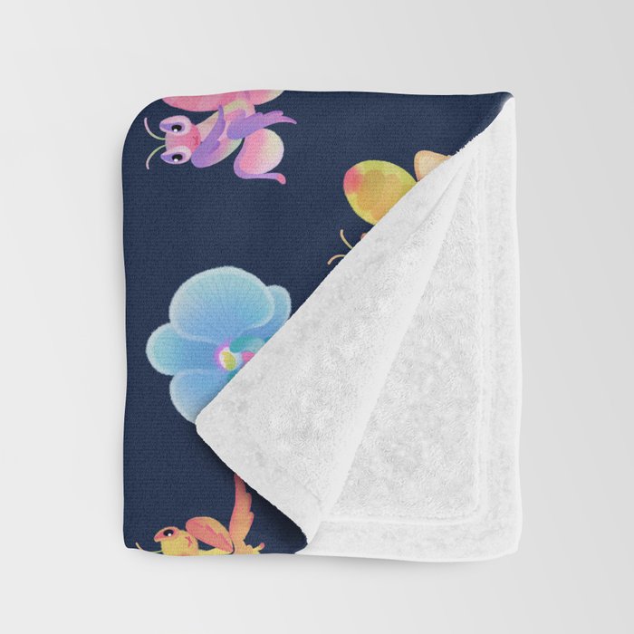 Orchid mantis - Dark Throw Blanket Gallery Image 3