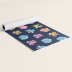 Orchid mantis - Dark Yoga Mat Gallery Image 2