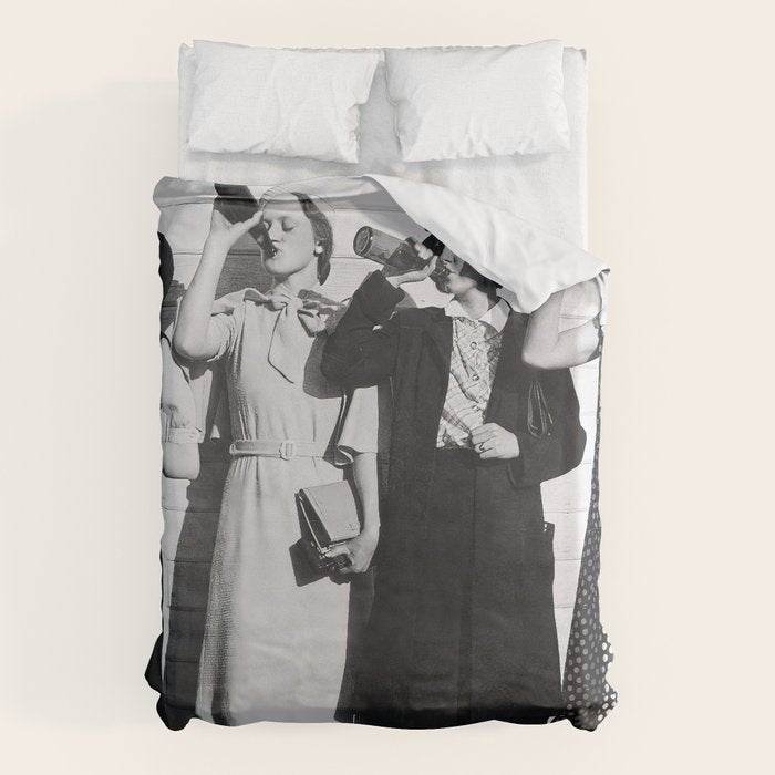 Women Beer Drinkers, Black and White Vintage Art Duvet Cover Gallery Image 6