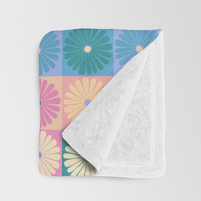 Retro Flowers Check Pattern XXIII Throw Blanket Gallery Image 3