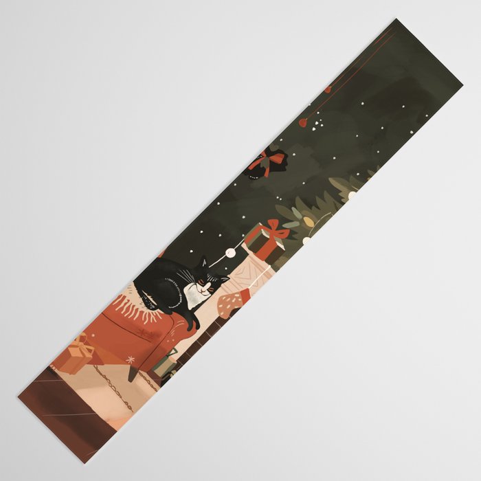 Warm and Festive Table Runner Gallery Image 3