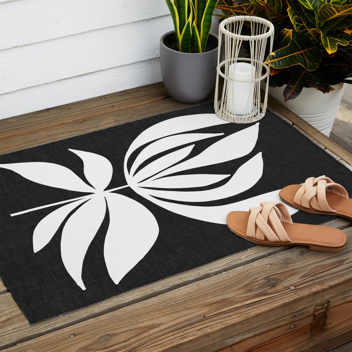 Unique Tulip ii Outdoor Rug Gallery Image 2