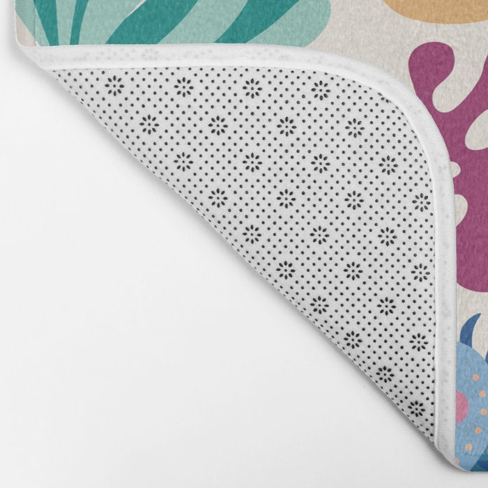 Modern Coral Pattern Bath Mat Gallery Image 2