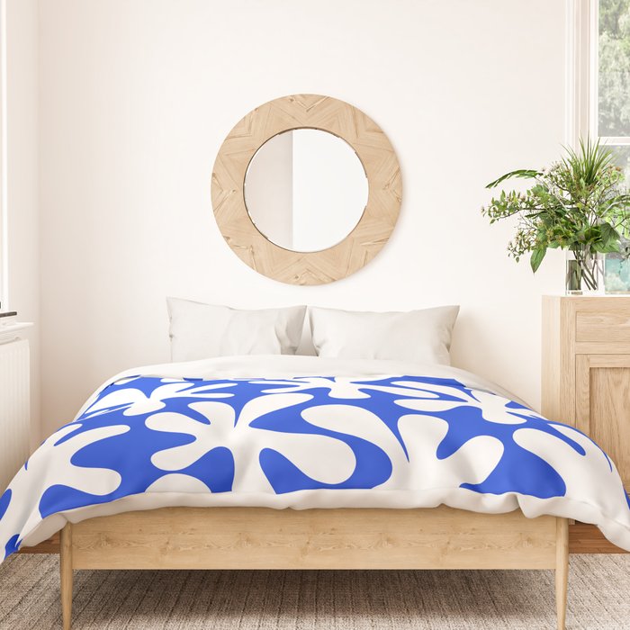 Bold Blue and White Funky Amoeba Dance Pattern Duvet Cover Gallery Image 3