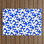 Bold Blue and White Funky Amoeba Dance Pattern Outdoor Rug Gallery Image 1