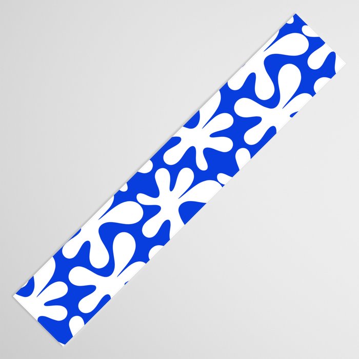 Bold Blue and White Funky Amoeba Dance Pattern Table Runner Gallery Image 3
