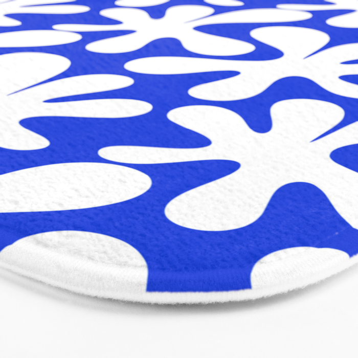 Bold Blue and White Funky Amoeba Dance Pattern Bath Mat Gallery Image 3