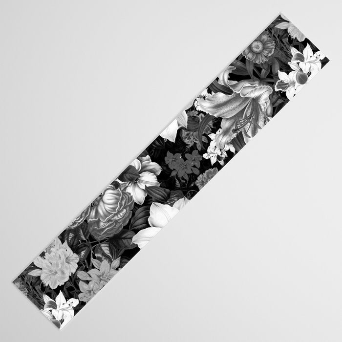 Black and White Floral Pattern Table Runner Gallery Image 3