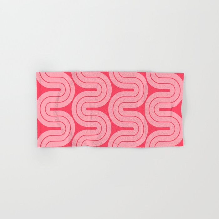 70s Throwback Wavy Stripes Pattern Bath Towel Gallery Image 1