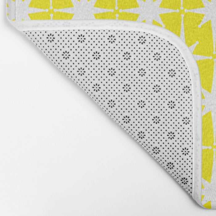 Mid Century Modern Atomic Age Starburst Pattern Yellow and White Bath Mat Gallery Image 2