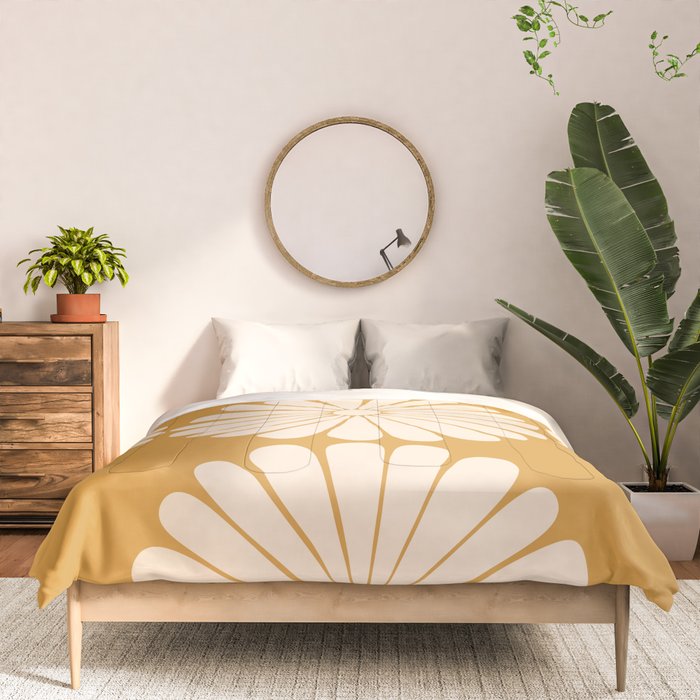 Retro Daisy Abstract XVIII Golden Orange Bold Floral Comforter Gallery Image 3