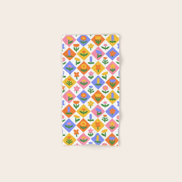 Retro colorful geometric flower art pattern Bath Towel Gallery Image 1