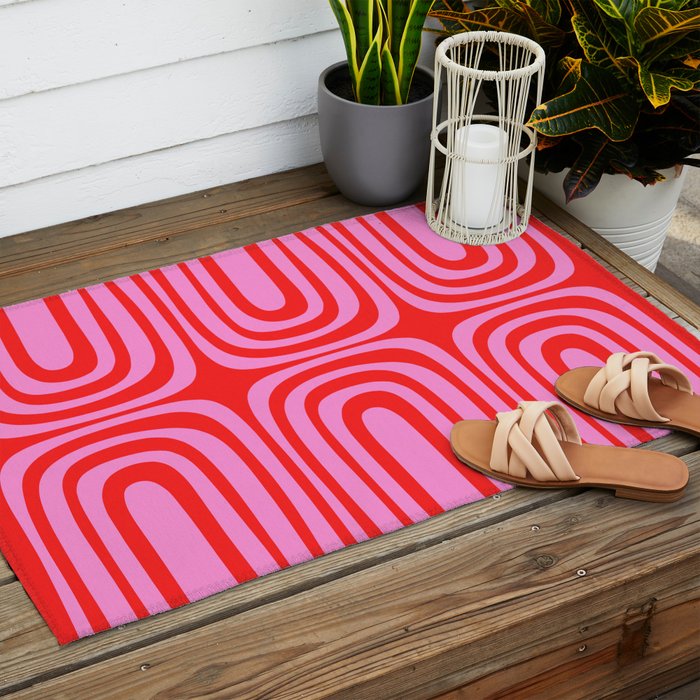 Preppy Pink and Red Abstract Confaab Vertical Pattern Outdoor Rug Gallery Image 2