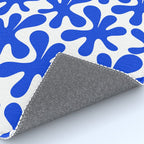 Bold Blue Funky Abstract Amoeba Dance Pattern on White Rug Gallery Image 4