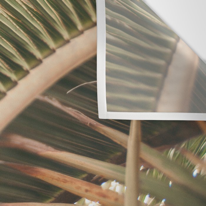 Curvy Wall Tapestry Gallery Image 3