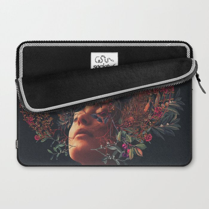 Kissing Rosa Laptop Sleeve Gallery Image 2