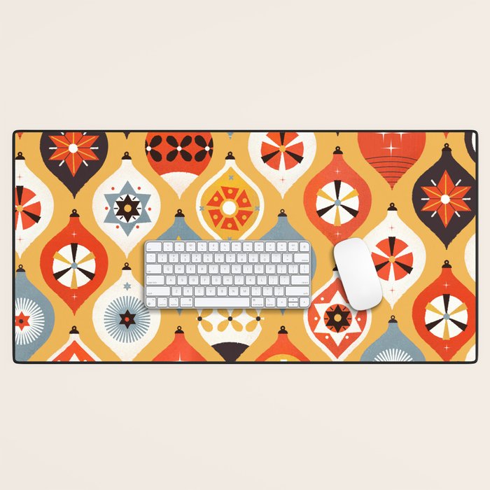 Festive Old-fashioned Christmas Tree Baubles Desk Mat Gallery Image 1