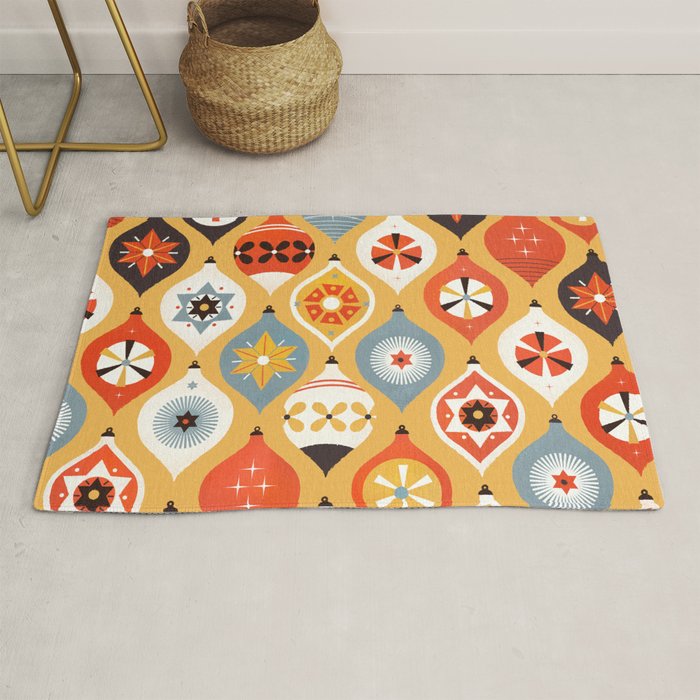 Festive Old-fashioned Christmas Tree Baubles Rug Gallery Image 1