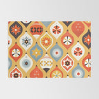 Festive Old-fashioned Christmas Tree Baubles Rug Gallery Image 2