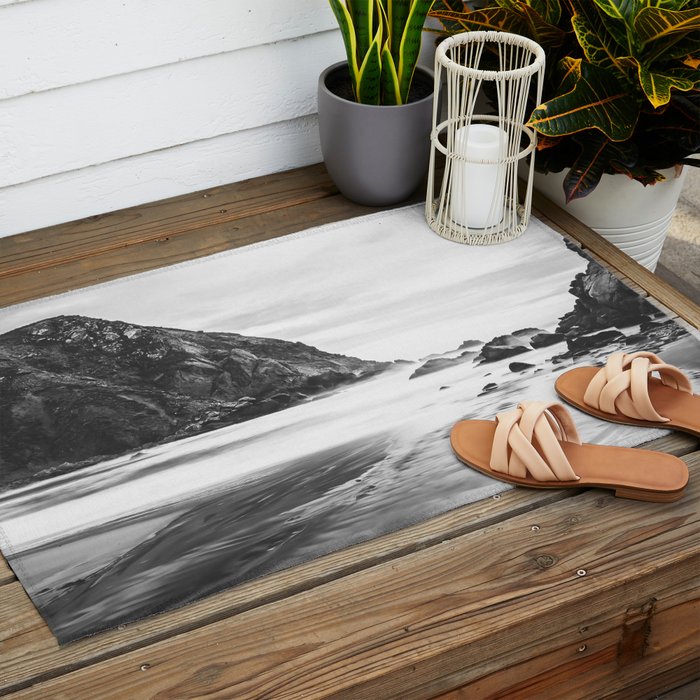 Big Sur Black and White Outdoor Rug Gallery Image 2
