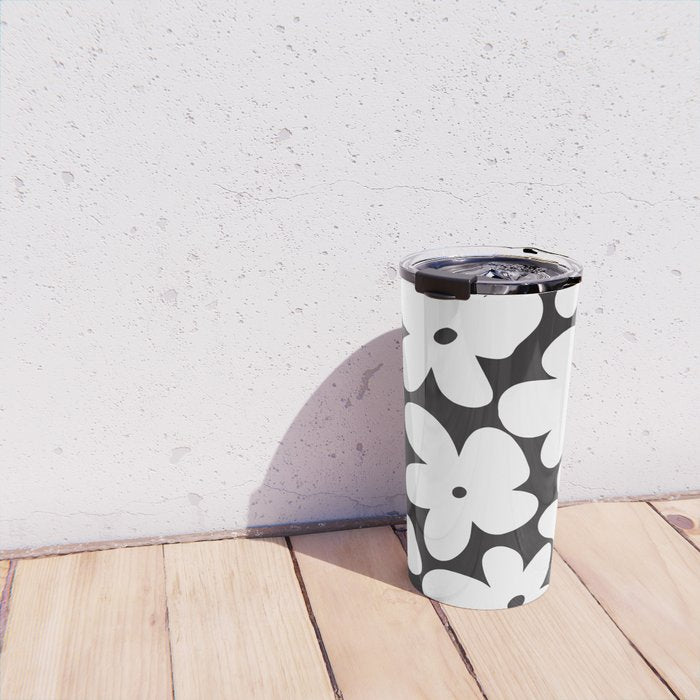 Black & White Flower - 70's White Daisies Travel Mug Gallery Image 4