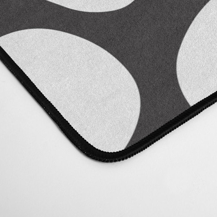 Black & White Flower - 70's White Daisies Desk Mat Gallery Image 4