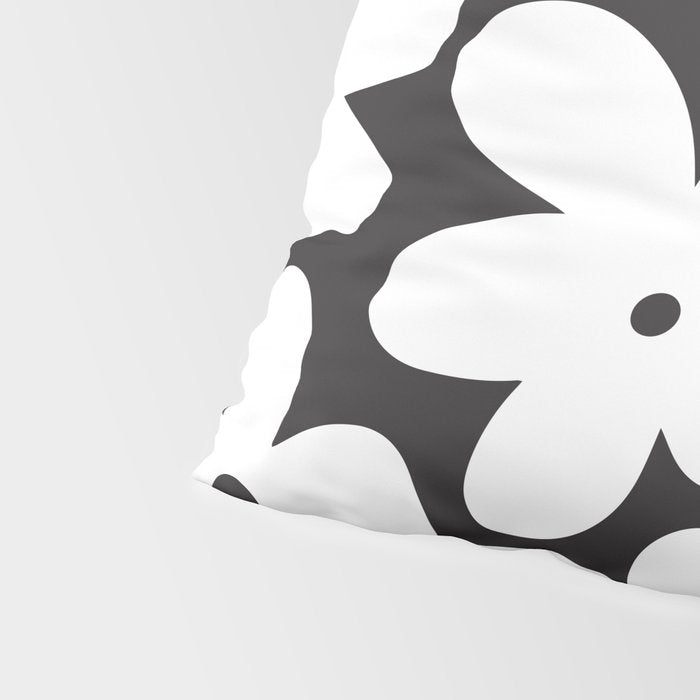 Black & White Flower - 70's White Daisies Pillow Sham Gallery Image 4