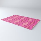 Retro Hourglass Abstract Mid-Century Modern Pattern in Bright Pink Tones Rug Gallery Image 3