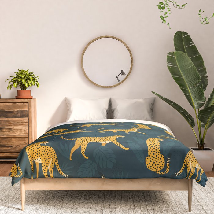 Leopard pattern Black Comforter Gallery Image 3