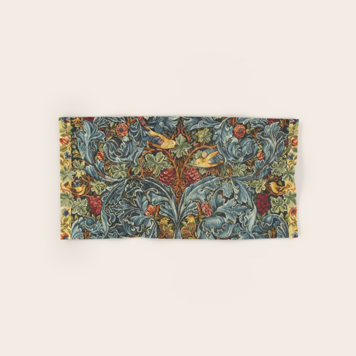 William Morris Acanthus & Vine Bath Towel Gallery Image 1
