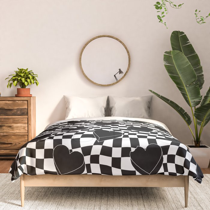 Black and white checkered love heart pattern Comforter Gallery Image 3