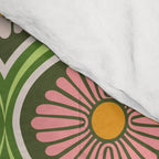 Groovy 70s Retro Mod Daisy Flowers Comforter Gallery Image 4