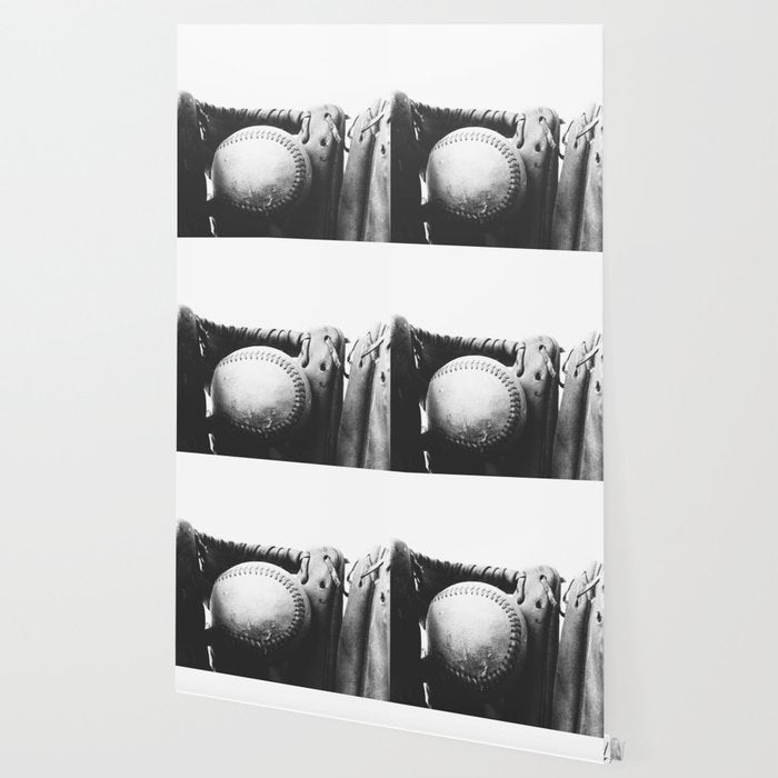 Old retro baseball monochrome ball and glove Wallpaper Gallery Image 2
