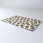 Wispy Leaves Contemporary Pattern in Black and Almond Cream Rug Gallery Image 3