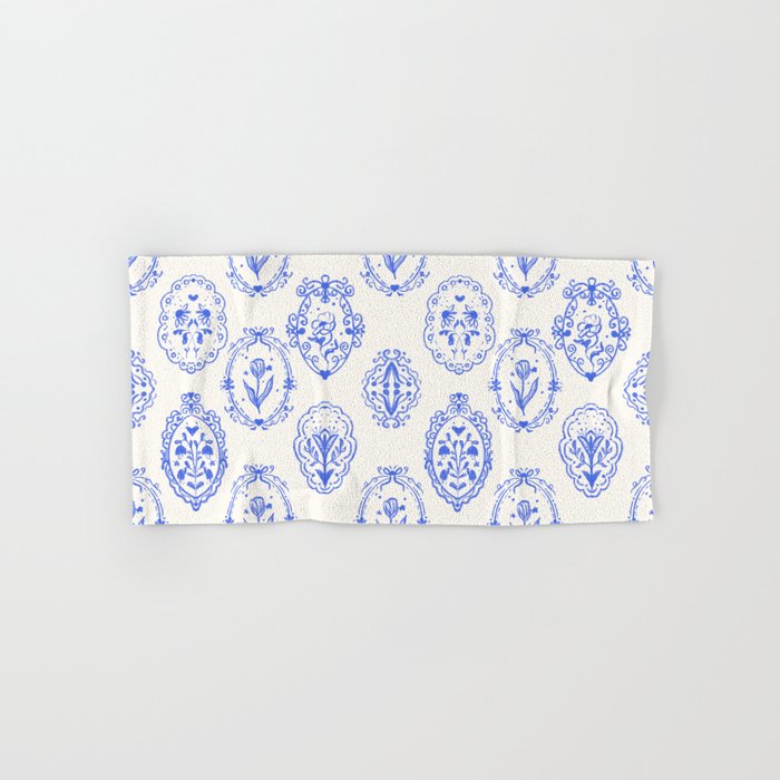 Elegant Blue Victorian Frame with Delicate Flower Bath Towel Gallery Image 1