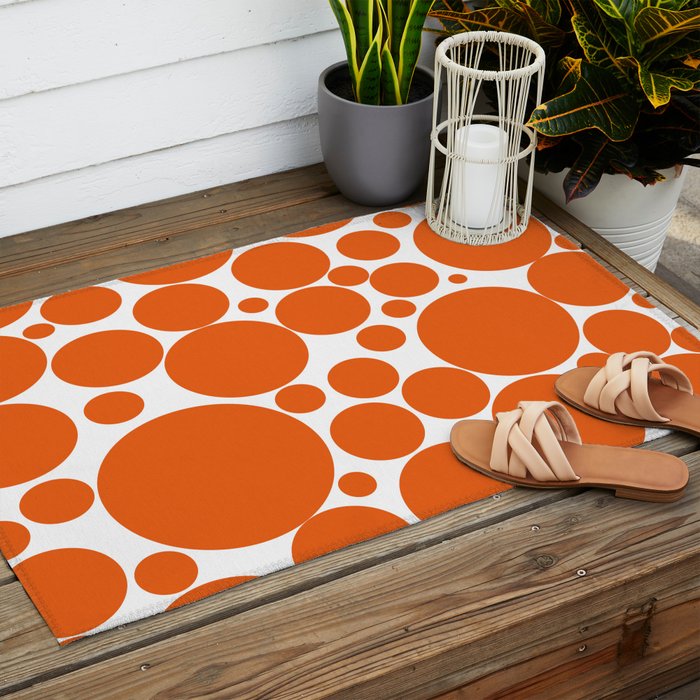 Bubbly Mod Dots Pattern in Burnt Orange and White Outdoor Rug Gallery Image 2
