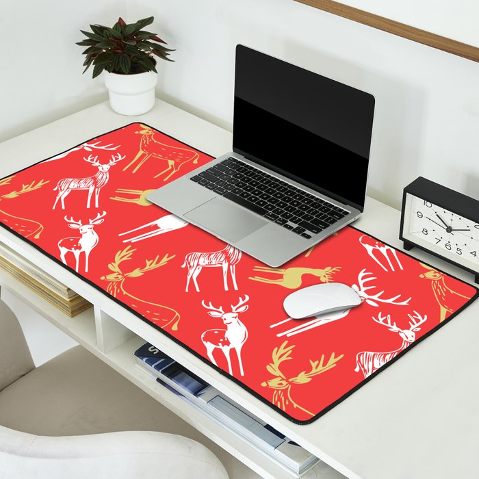 Red christmas reindeer animal pattern Desk Mat Gallery Image 2