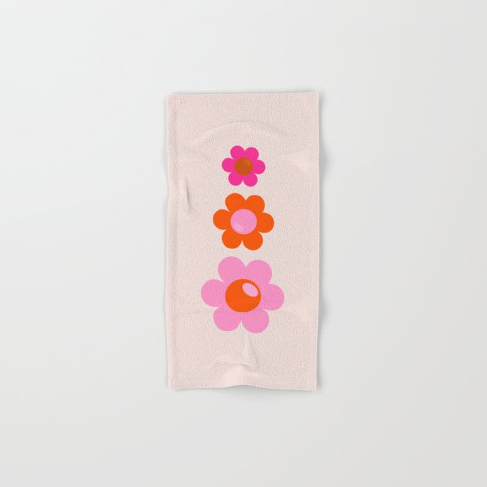 Les Fleurs | 01 - Abstract Retro Floral, Pink And Orange Print Preppy Flowers Bath Towel Gallery Image 1