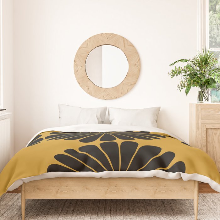 Retro Daisy Abstract VIII Golden Yellow Bold Floral Duvet Cover Gallery Image 3