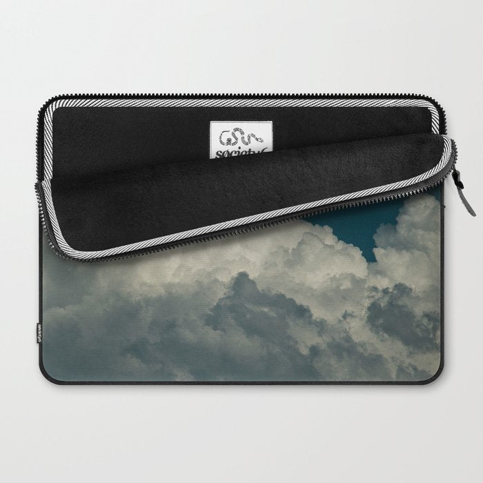 Daydreamin II Laptop Sleeve Gallery Image 2