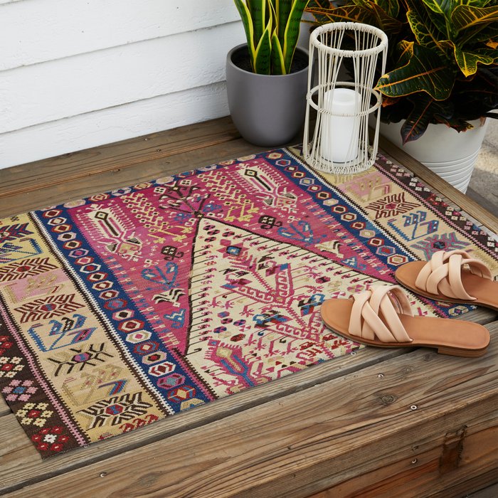 Cute Pink Antique Turkish Niche Kilim Print Outdoor Rug Gallery Image 2