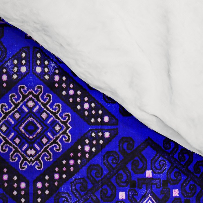 Oriental Opulence: Royal Blue Velvet Moroccan Majesty Comforter Gallery Image 4