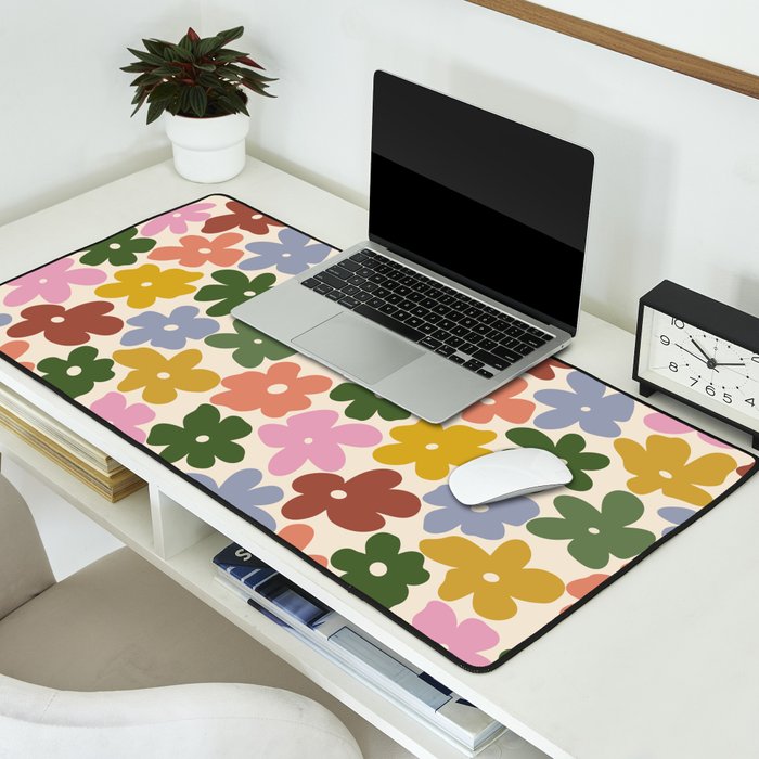 Flower - Vintage Daisy Desk Mat Gallery Image 2