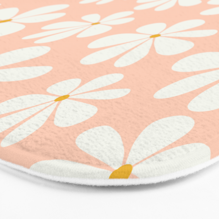 Retro Daisy Pattern - Peach Pink Bath Mat Gallery Image 3