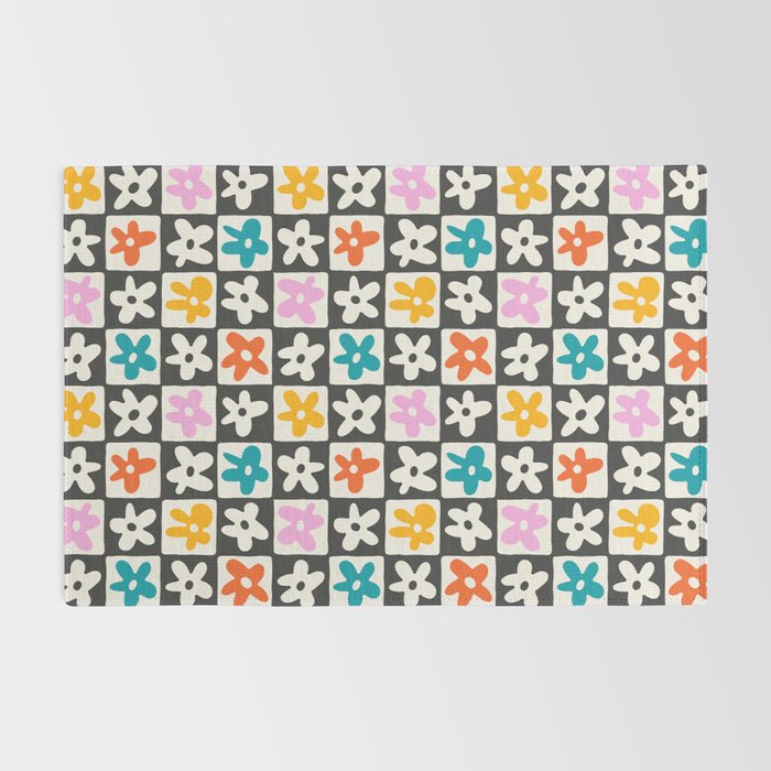 Trendy checkered flower art pattern Rug Gallery Image 2