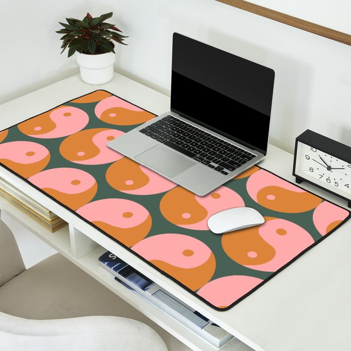 Yin-Yang Desk Mat Gallery Image 2